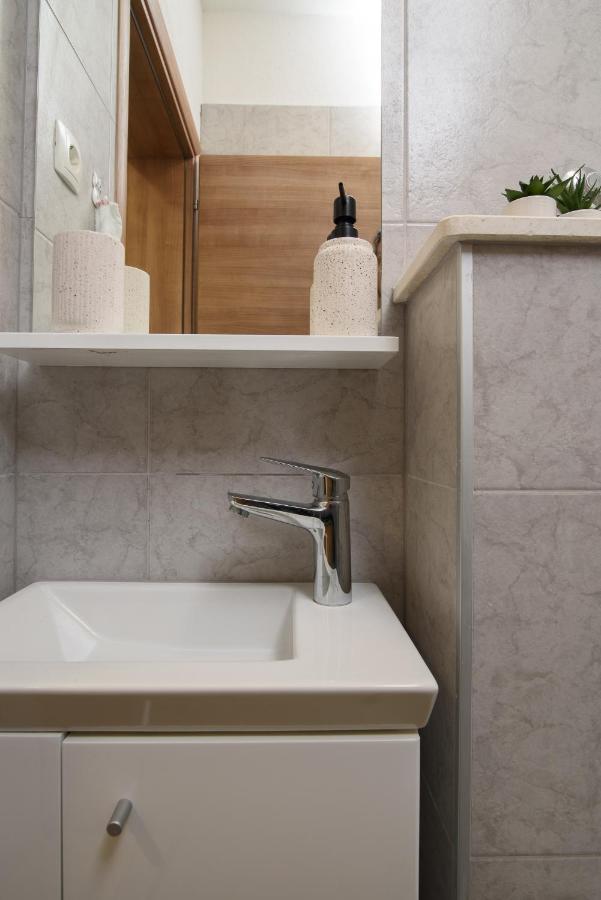 Mare&Antonio Apartment Трогир Екстериор снимка