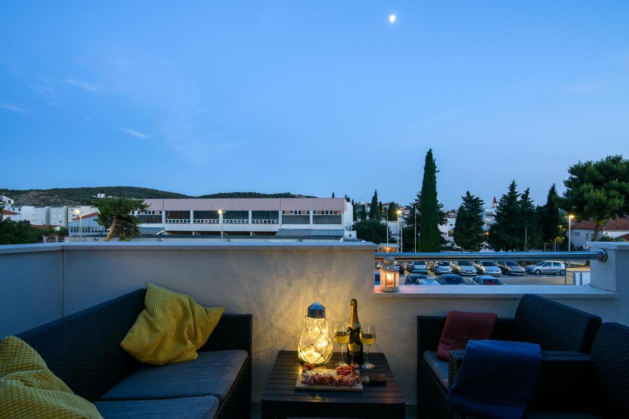 Mare&Antonio Apartment Трогир Екстериор снимка