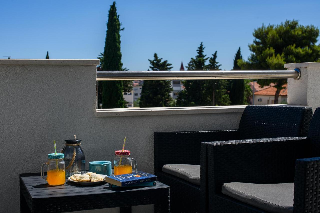 Mare&Antonio Apartment Трогир Екстериор снимка