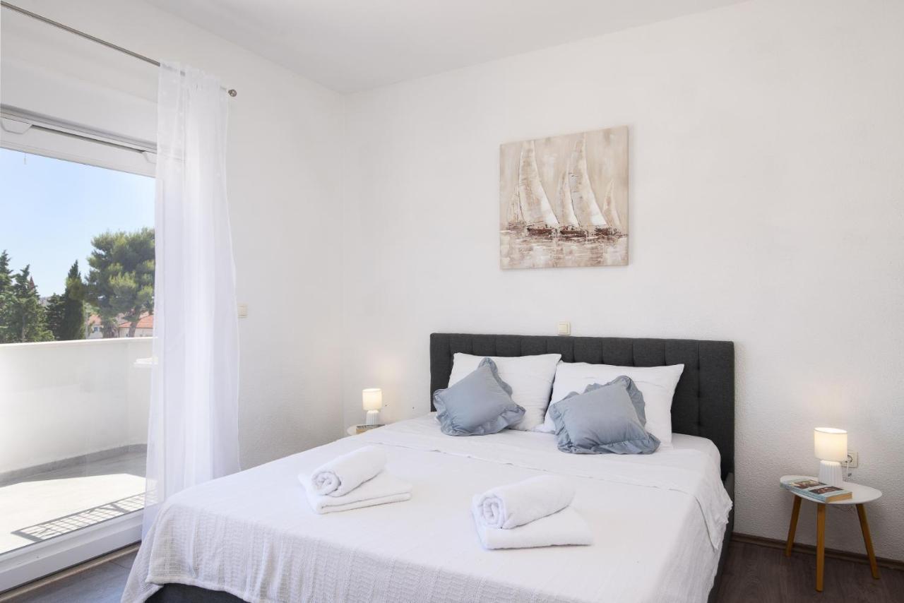 Mare&Antonio Apartment Трогир Екстериор снимка