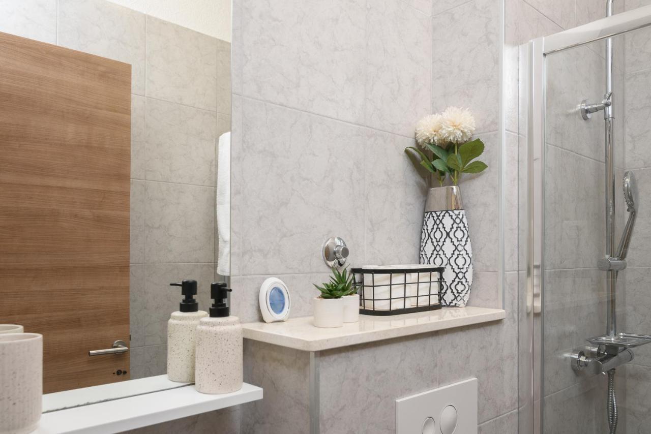 Mare&Antonio Apartment Трогир Екстериор снимка