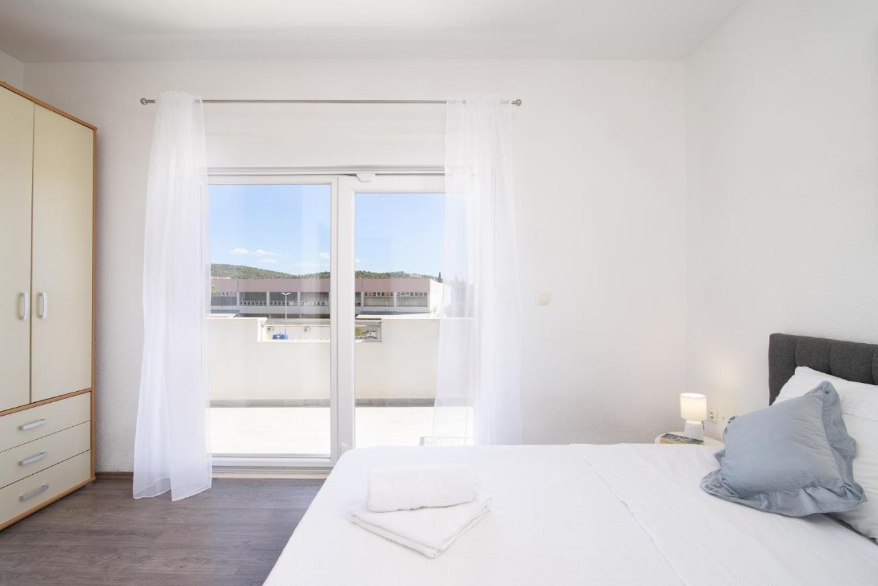 Mare&Antonio Apartment Трогир Екстериор снимка