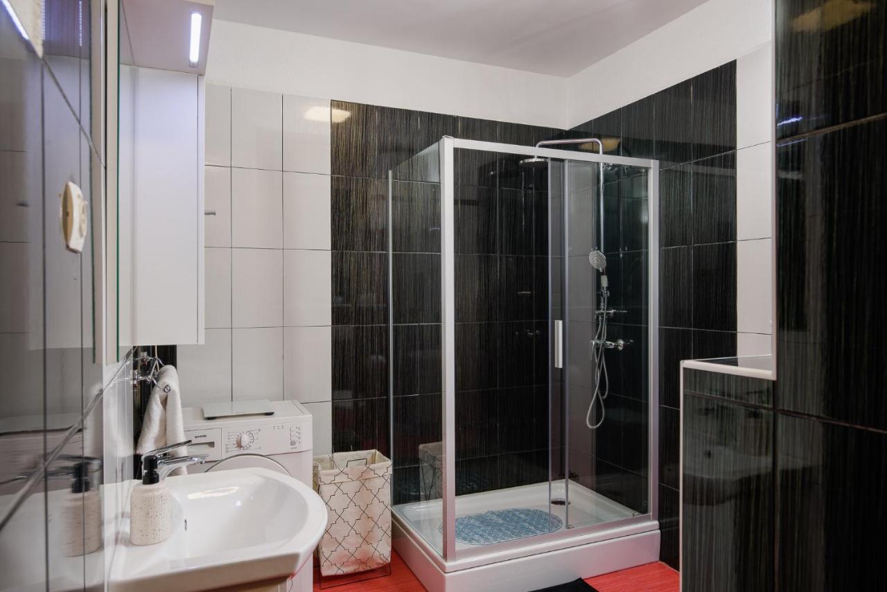 Mare&Antonio Apartment Трогир Екстериор снимка