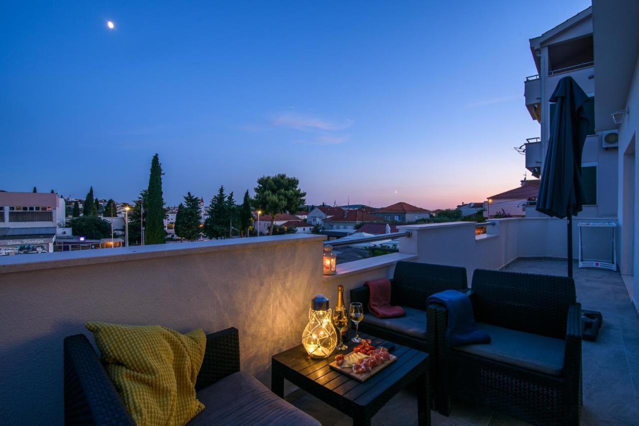 Mare&Antonio Apartment Трогир Екстериор снимка
